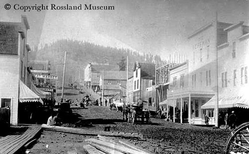 Collins Hotel on right, c.1897