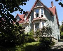 Front and side elevations, James Austin House, Dartmouth, Nova Scotia, 2005.; HRM Planning and Development Services, Heritage Property Program, 2005.