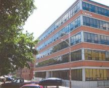 Corner view of Postal Station "A" Annex, built in 1952, showing main (Canterbury Street) elevation.; Courtesy of Public Works and Government Services Canada \ Courtoisie de Travaux publics et Services gouvernementaux Canada