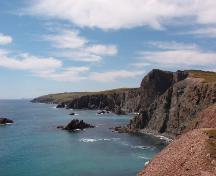 View of the Truxtun and Pollux wreck sites at Chamber Cove, with Lawn Point Head in the distance, July 2005; HFNL/Dale Jarvis 2005