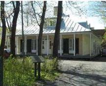 General view of the Henry-Stuart House, showing the main façade.; Parks Canada Agency/Agence Parcs Canada, C. Desmeules.