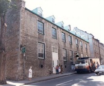 Corner view of Monk House, showing the front façade, 1988.; National Defence / Défense nationale, 1988.
