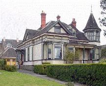 Exterior view of 223 Robert Street; Victoria Heritage Foundation, Derek Trachsel, 2005.